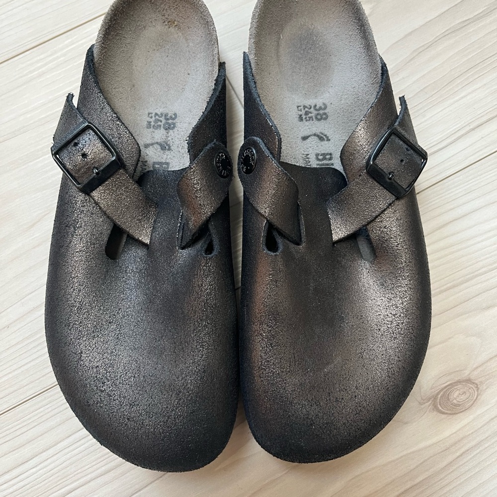 New Birkenstock Metallic Black Clogs Size  7